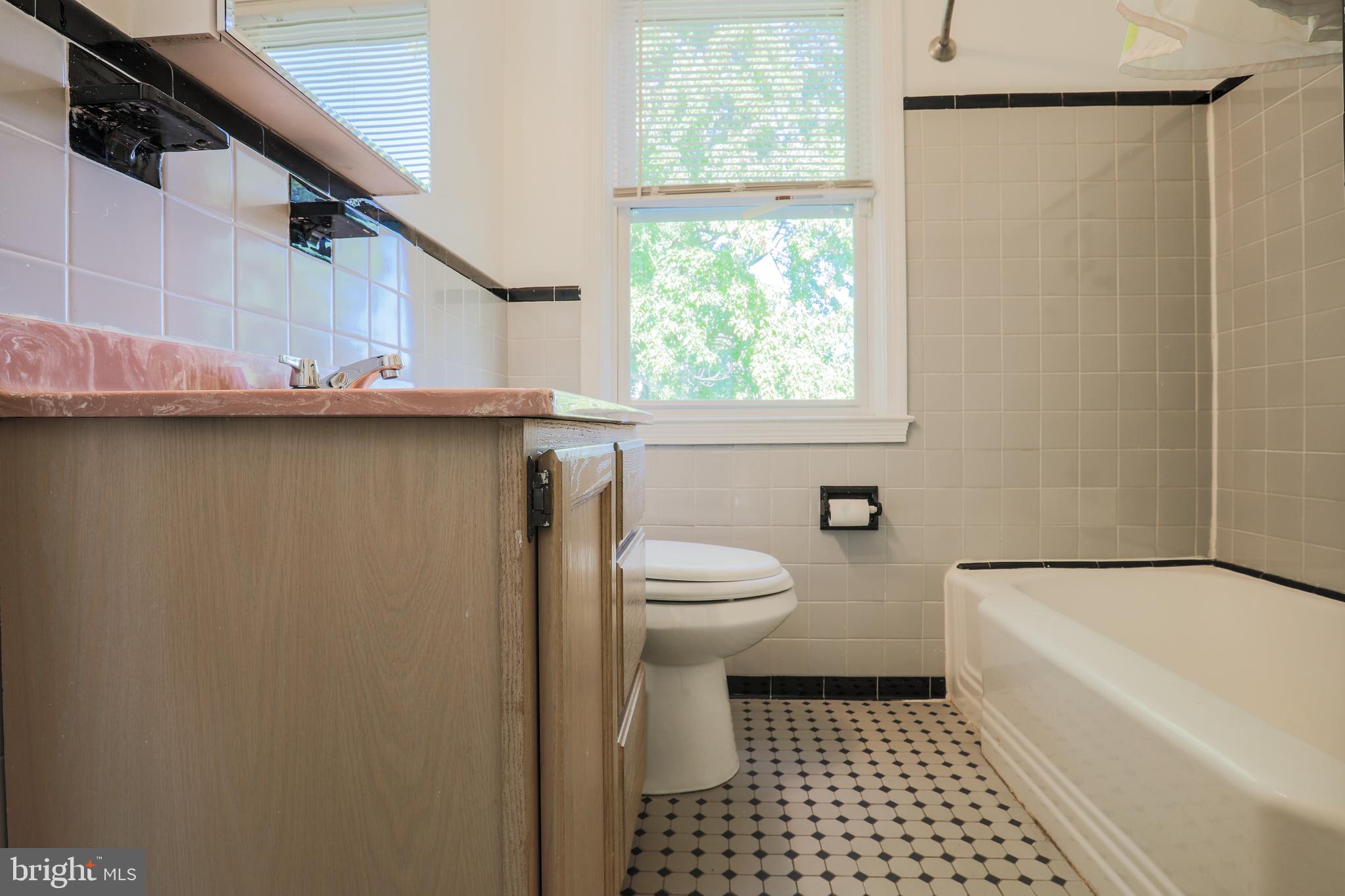3913 Bancroft Road Baltimore, MD 21215 - Photo 11 of 16 Gallery Image 11