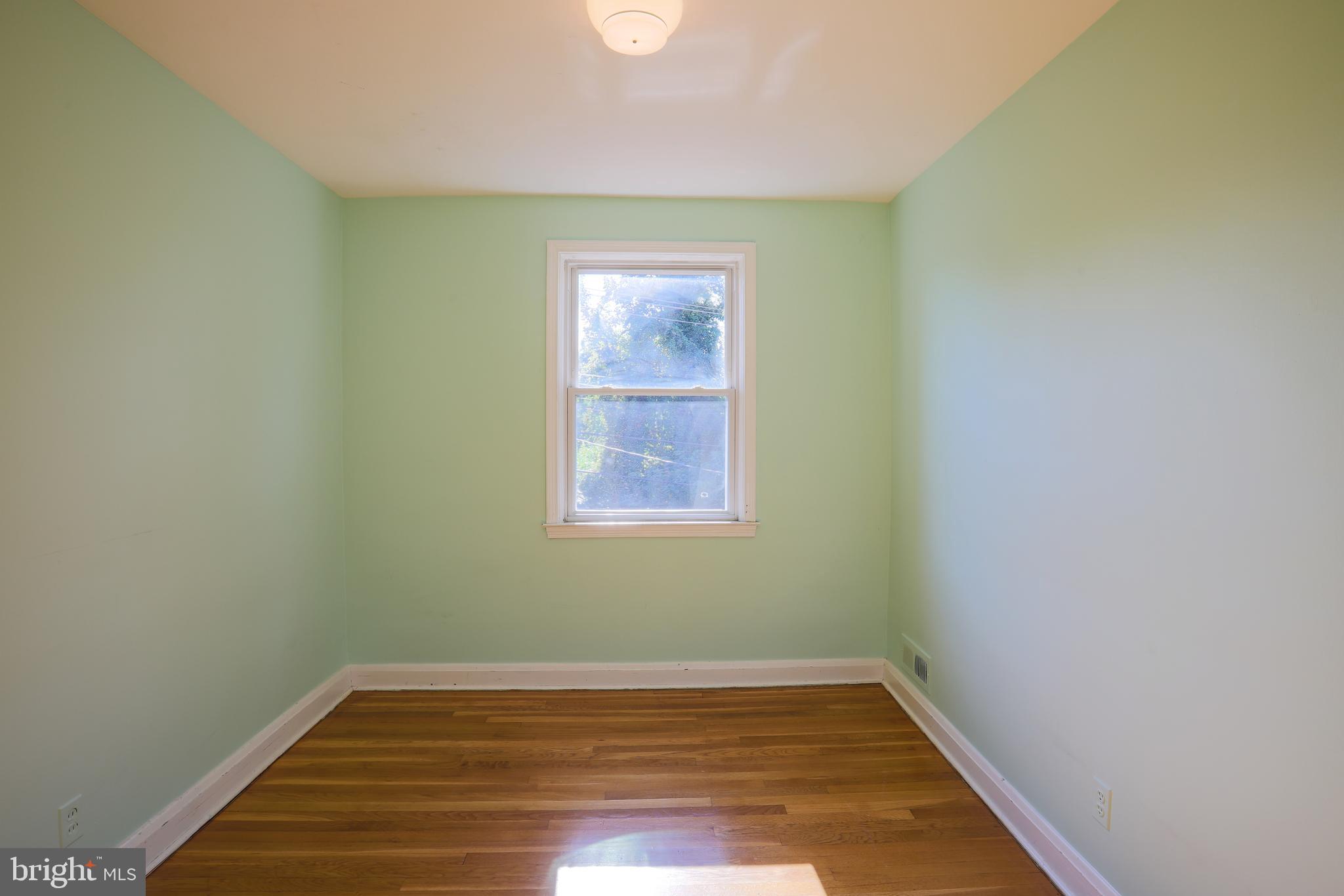 3913 Bancroft Road Baltimore, MD 21215 - Photo 12 of 16 Gallery Image 12