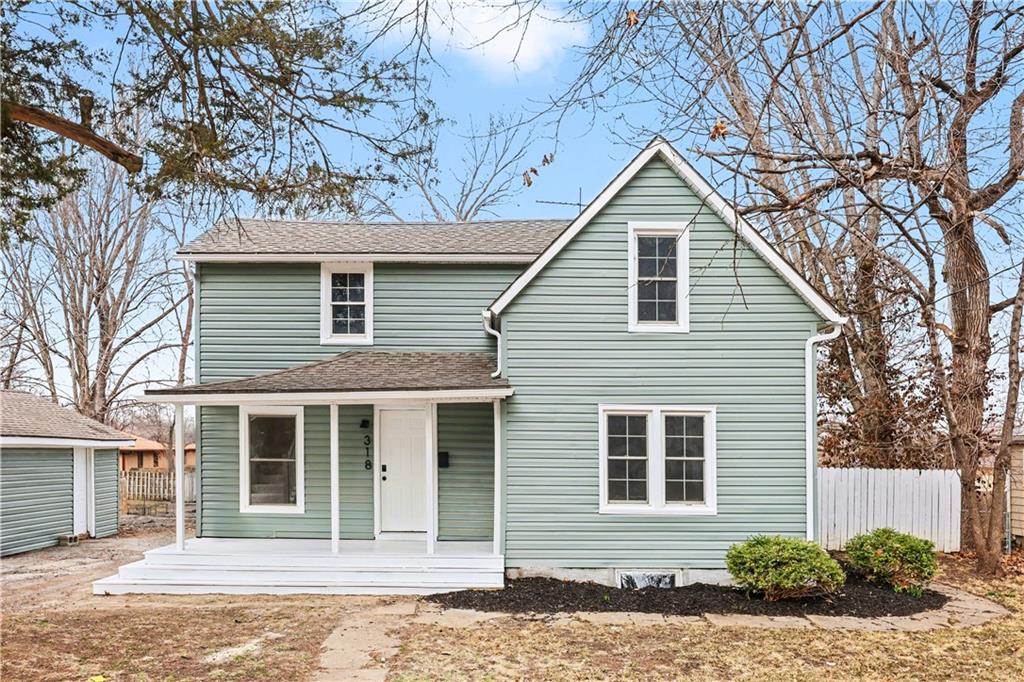 318 East Nichols Street Spring Hill, KS 66083 - Photo 1 of 23