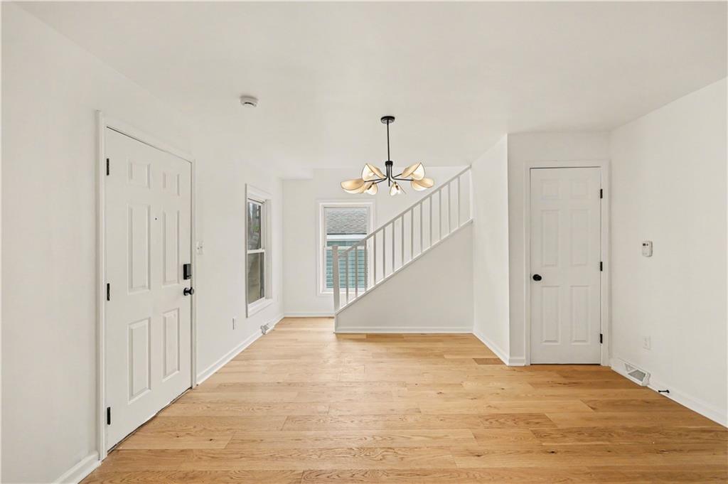 318 East Nichols Street Spring Hill, KS 66083 - Photo 4 of 23