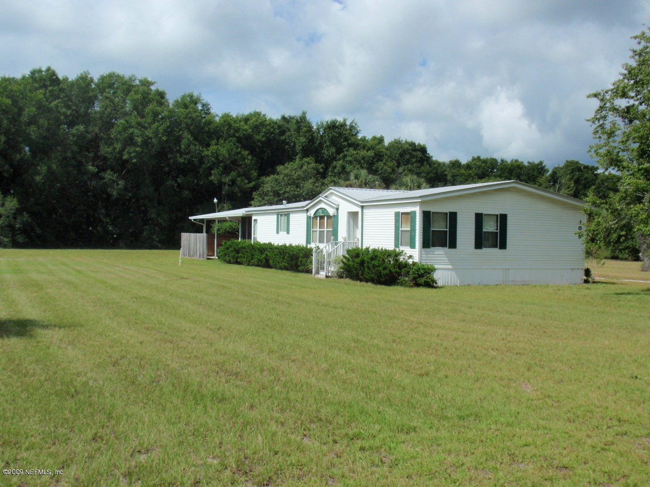 103 Raleigh Avenue Satsuma, FL 32189 - Photo 1 of 5 Front View