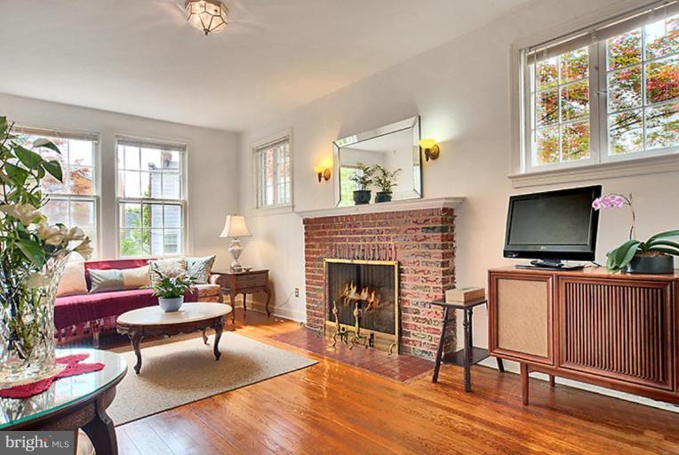 5340 Belt Road Northwest Washington, DC 20015 - Photo 3 of 10 Living Room #2