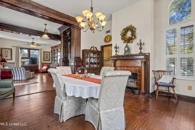 $1,095,000 | 1096 Beach Boulevard, Biloxi, MS 39530