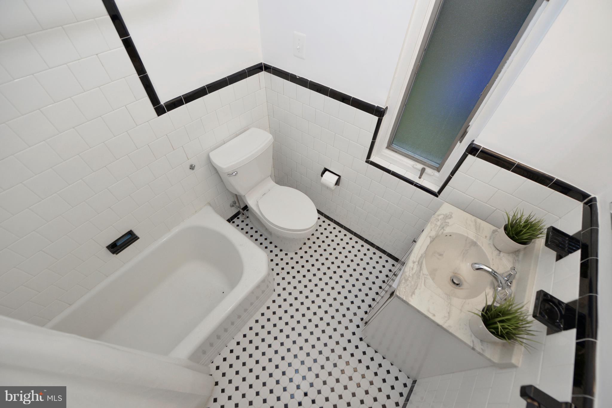 7 Franklin Avenue Silver Spring, MD 20901 - Photo 11 of 25 Bath