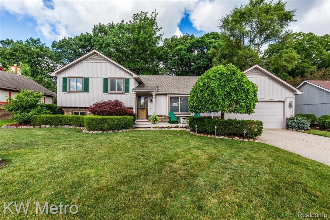 771 Kentucky Drive Rochester, MI 48307 - Photo 1 of 22 771 Kentucky Dr Rochester-large-001-6-Front of House-1500x1000-72dpi.jpg