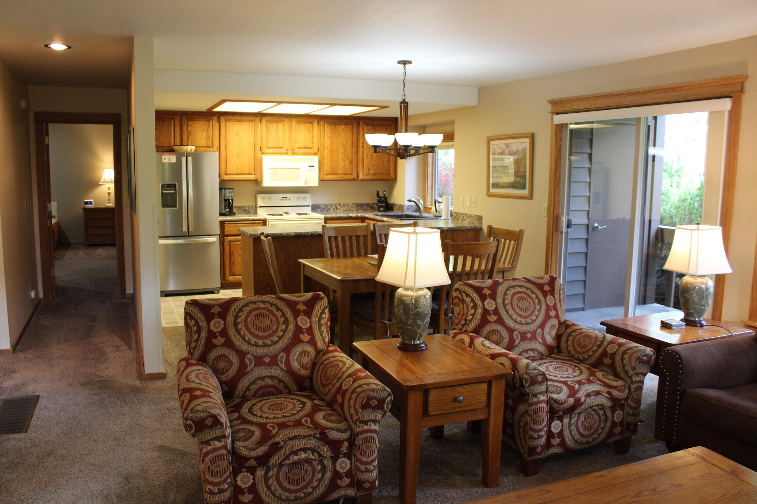 57307 Beaver Ridge Loop, Unit 7C Sunriver, OR 97707 - Photo 8 of 21 8-Livingroom-R8