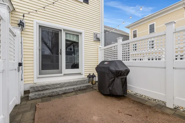 $789,900 | 43 Cornwall Street, Unit B, Portsmouth, NH 03801
