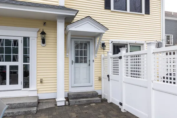 $789,900 | 43 Cornwall Street, Unit B, Portsmouth, NH 03801