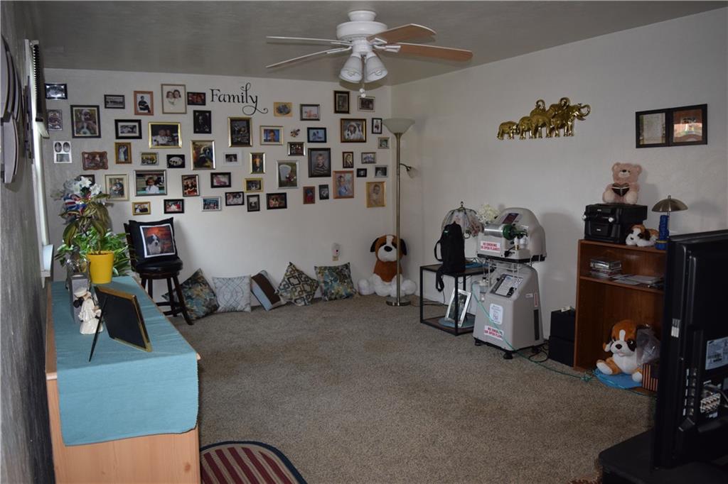 441 Old Jacks Run Road White Oak, PA 15642 - Photo 7 of 12 Living Room