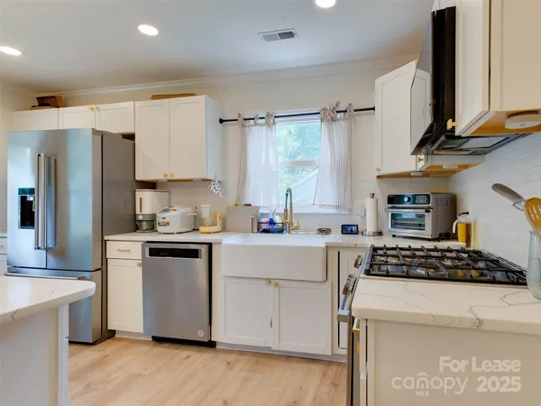 $2,400 | 619 Fence Post Lane, Matthews, NC 28105