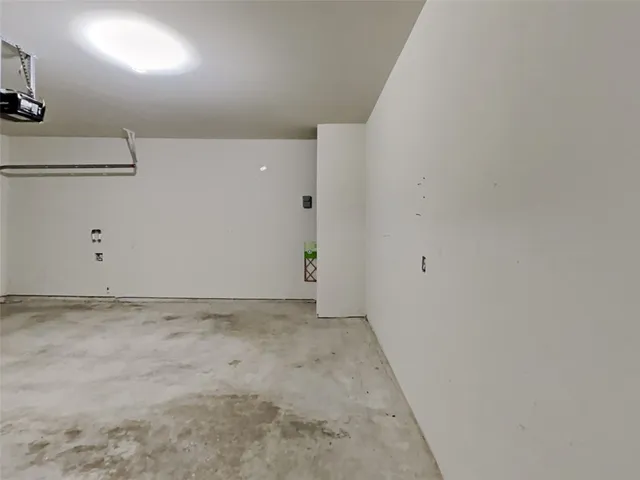 $1,899 | 105 Pettigrew Court, Jarrell, TX 76537