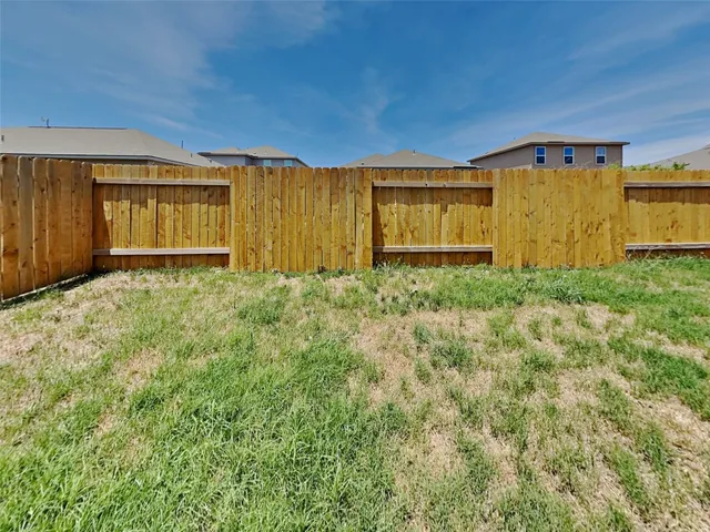 $1,899 | 105 Pettigrew Court, Jarrell, TX 76537