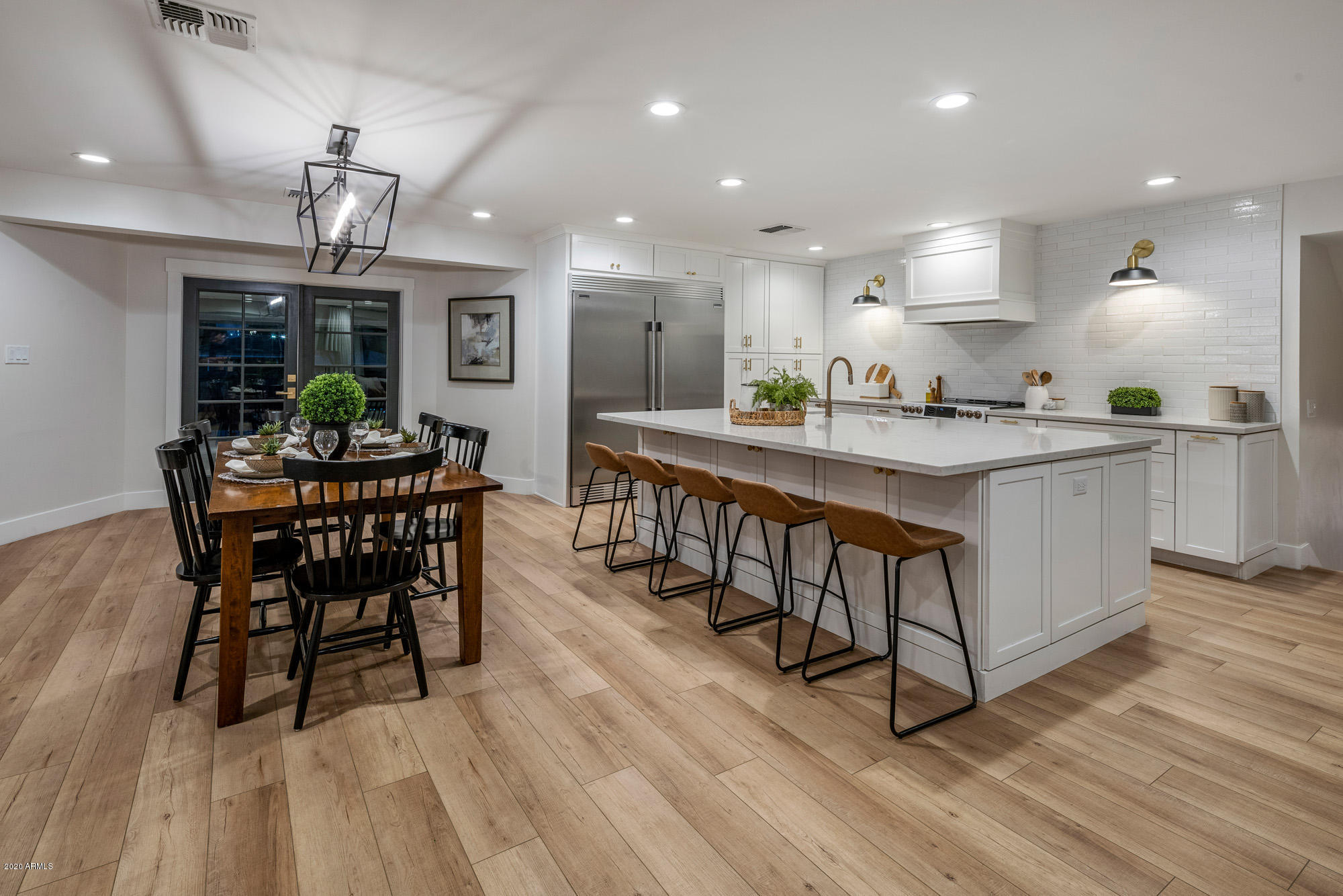 14027 East Williams Field Road Gilbert, AZ 85295 - Photo 14 of 66 Kitchen and Dining