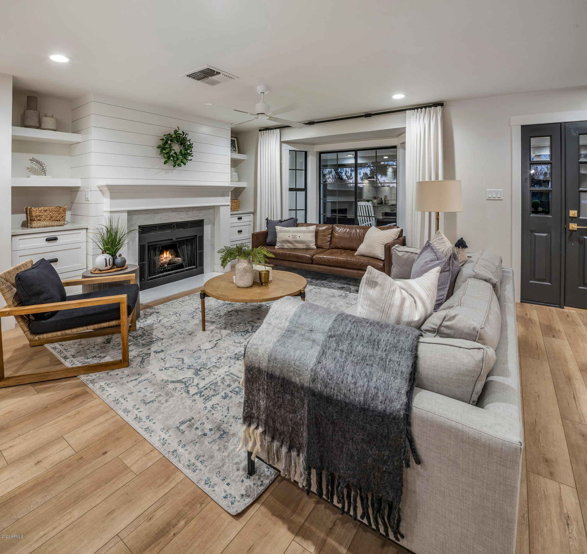 14027 East Williams Field Road Gilbert, AZ 85295 - Photo 3 of 66 living