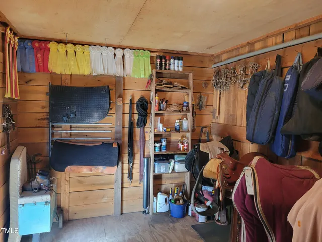 a view of front of house with yard