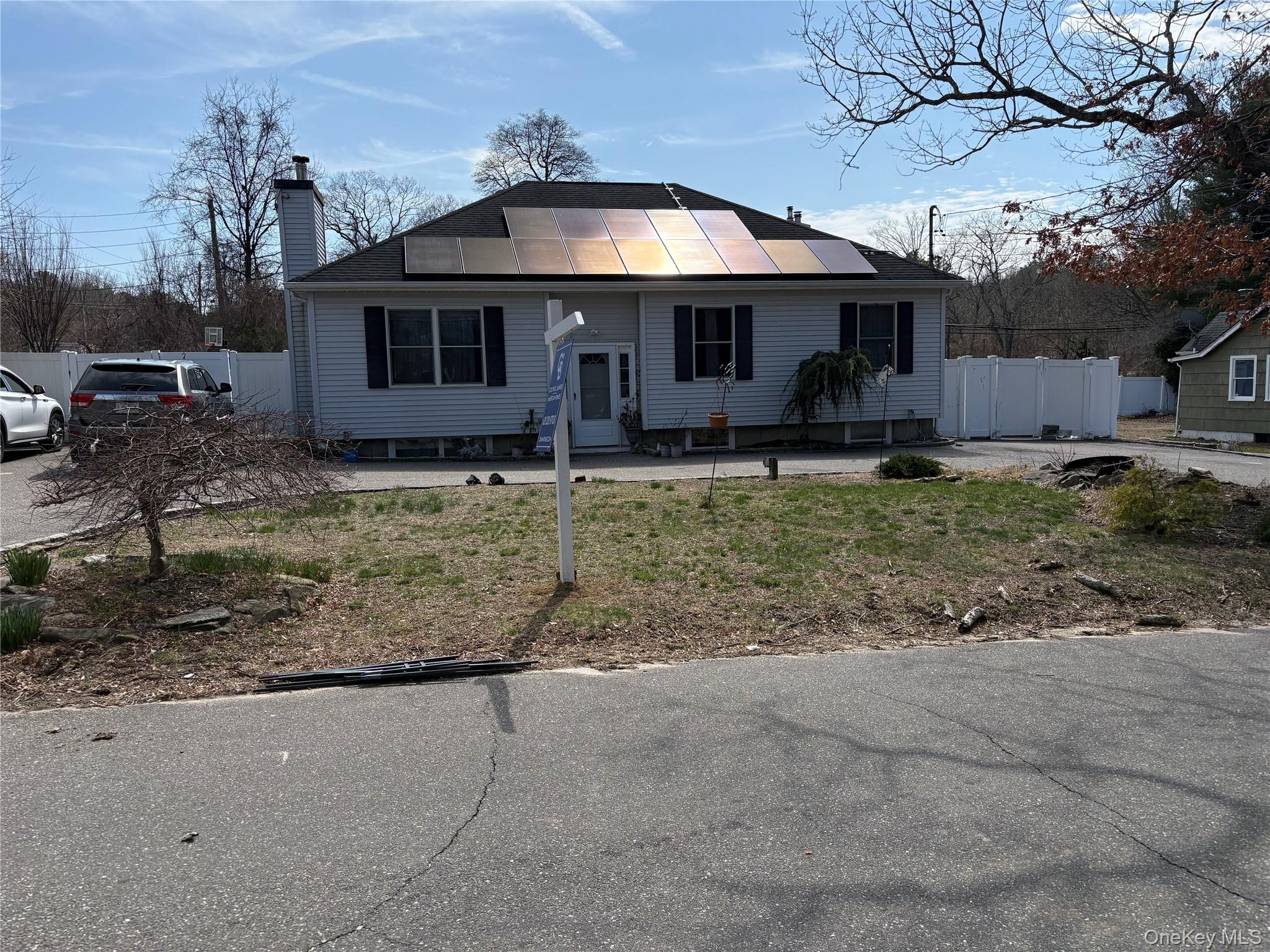 2 1st Street Coram, NY 11727 - Photo 4 of 36