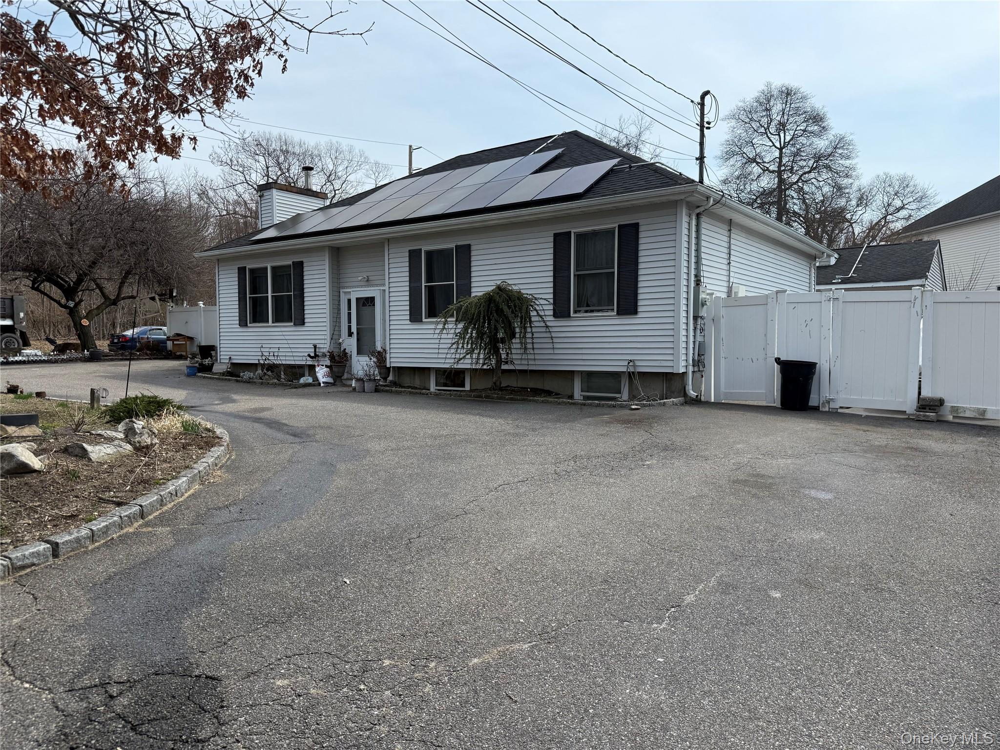 2 1st Street Coram, NY 11727 - Photo 5 of 36