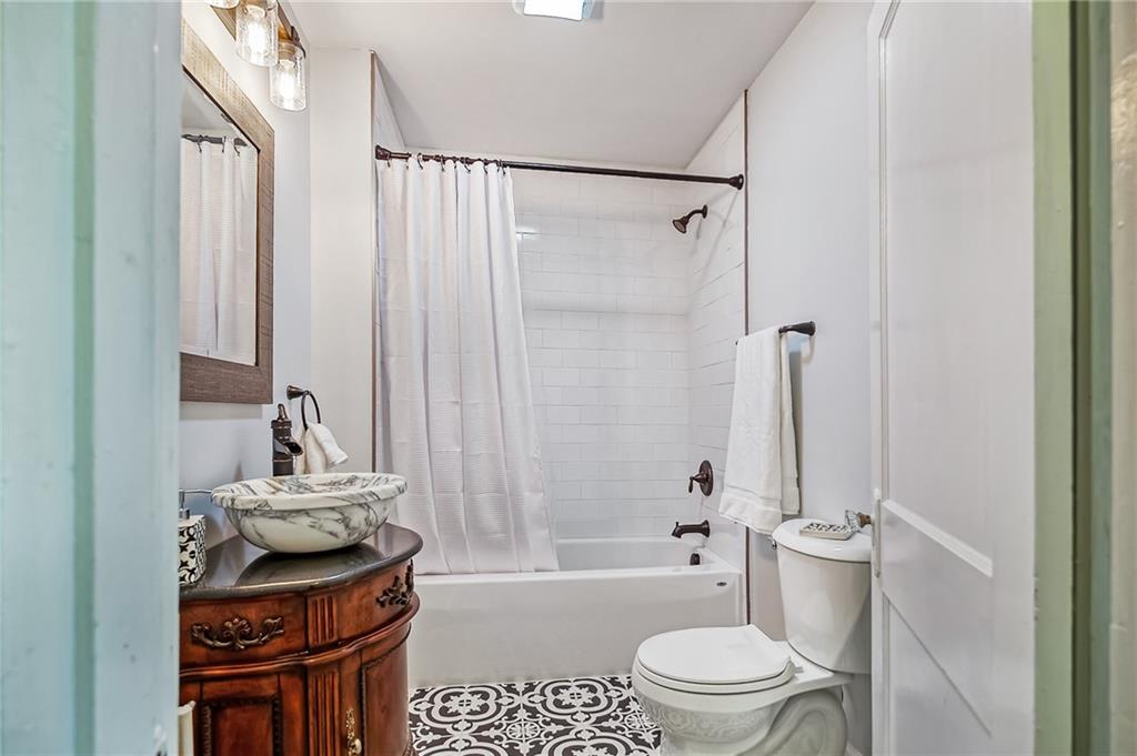 246 Teepee Road Canonsburg, PA 15317 - Photo 11 of 25 Gallery Image 11
