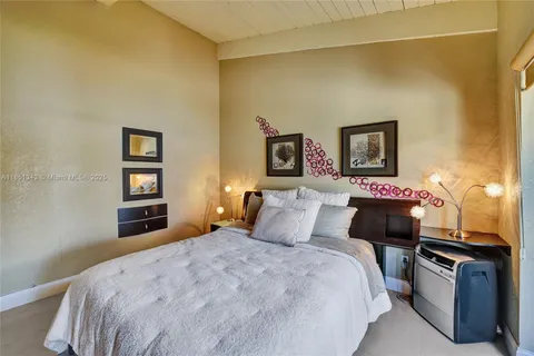 $1,180,000 | 2649 Parkview Drive South, Hallandale Beach, FL 33009