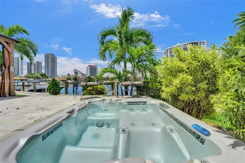 $1,180,000 | 2649 Parkview Drive South, Hallandale Beach, FL 33009