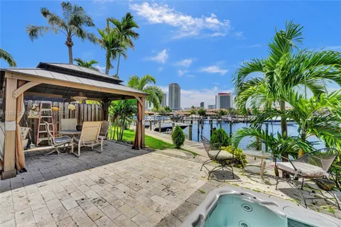 $1,180,000 | 2649 Parkview Drive South, Hallandale Beach, FL 33009