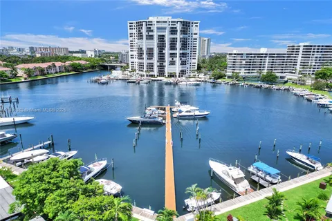 $1,180,000 | 2649 Parkview Drive South, Hallandale Beach, FL 33009