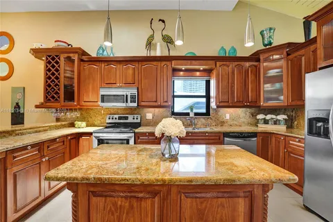 $1,180,000 | 2649 Parkview Drive South, Hallandale Beach, FL 33009