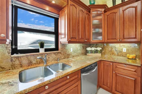 $1,180,000 | 2649 Parkview Drive South, Hallandale Beach, FL 33009