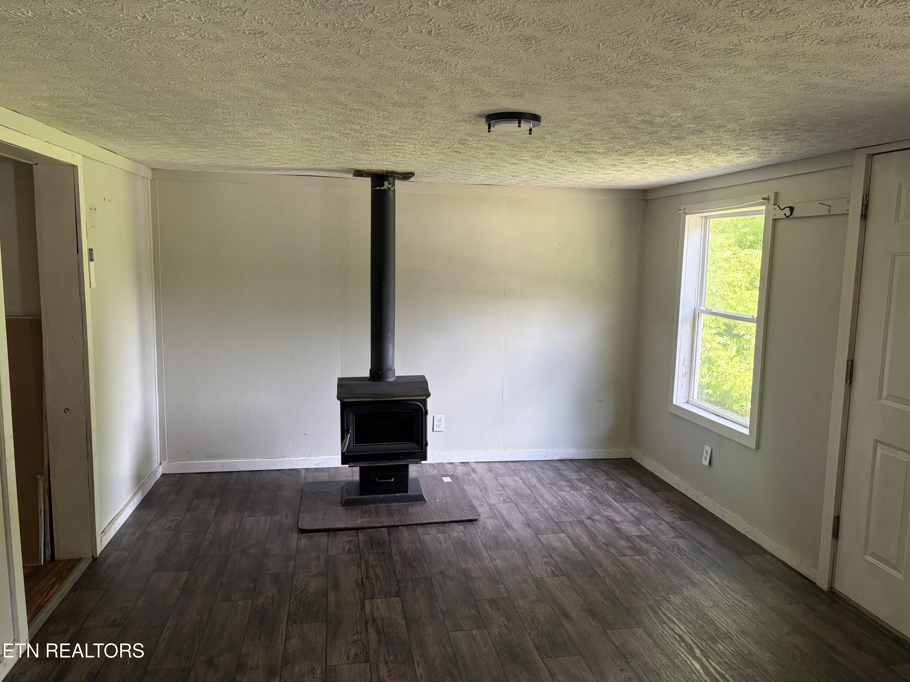 944 West Short Mountain Road Sneedville, TN 37869 - Photo 5 of 44 IMG_1810