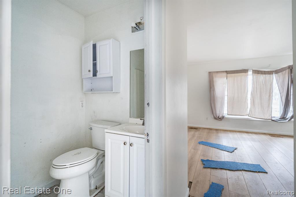 18410 Inkster Road Redford, MI 48240 - Photo 8 of 24 Gallery Image 8