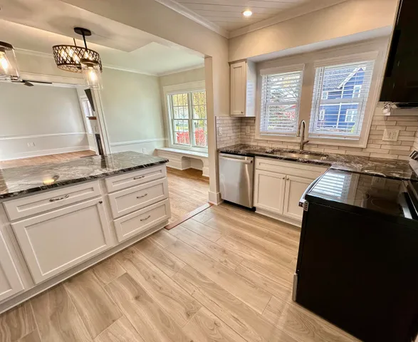 $3,000 | 992 Palmer, Plymouth, MI 48170