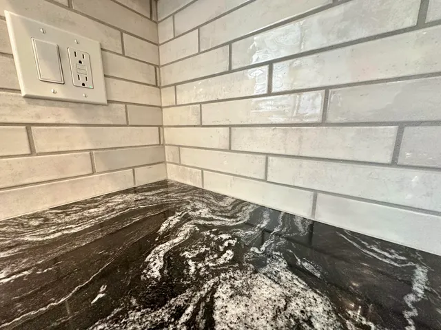 $3,000 | 992 Palmer, Plymouth, MI 48170