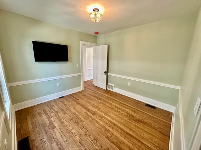 $3,000 | 992 Palmer, Plymouth, MI 48170