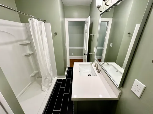 $3,000 | 992 Palmer, Plymouth, MI 48170