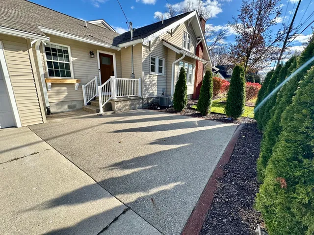 $3,000 | 992 Palmer, Plymouth, MI 48170