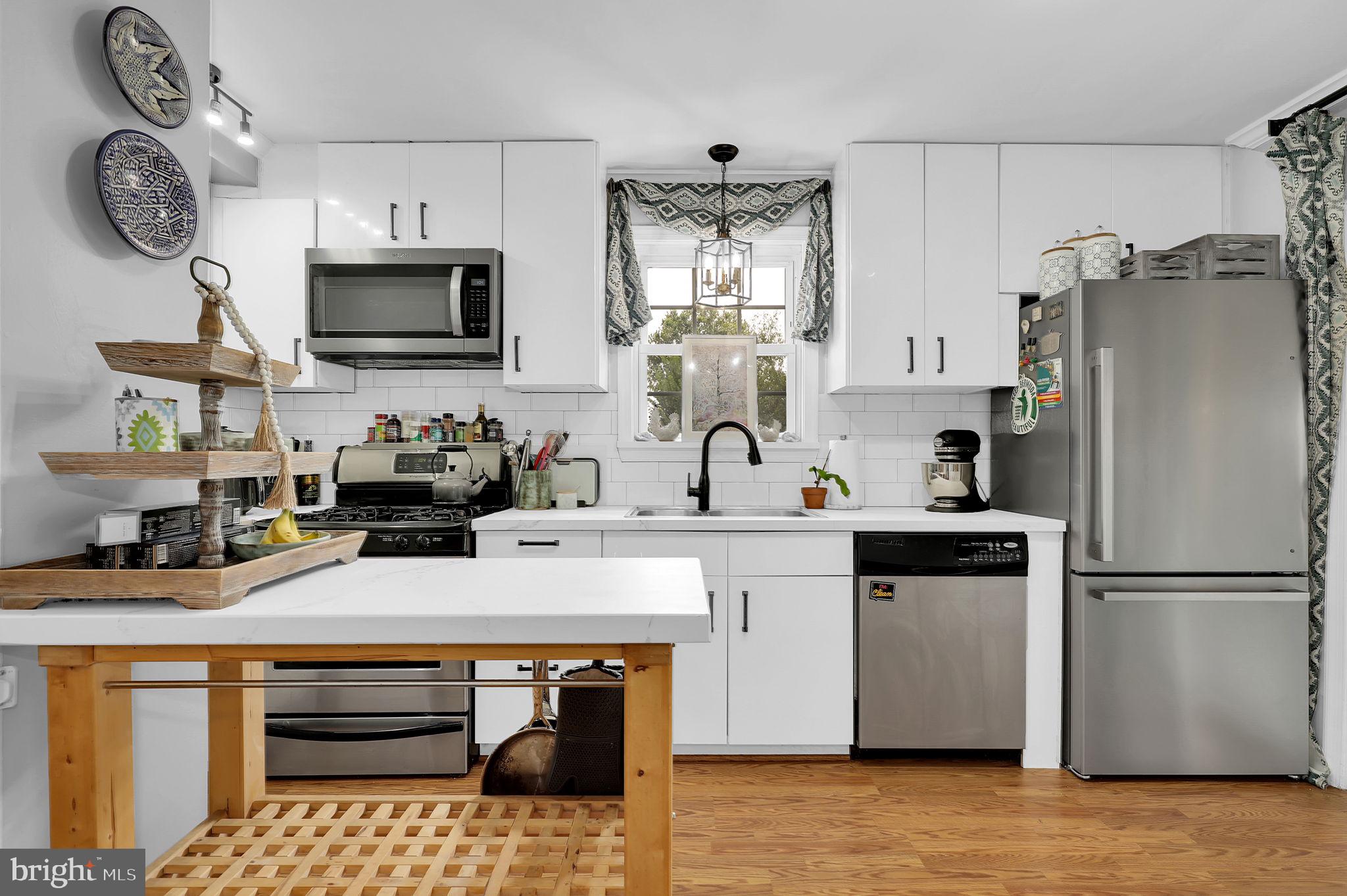 211 East Indian Spring Drive Silver Spring, MD 20901 - Photo 11 of 43