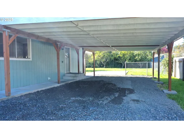 a view of outdoor space