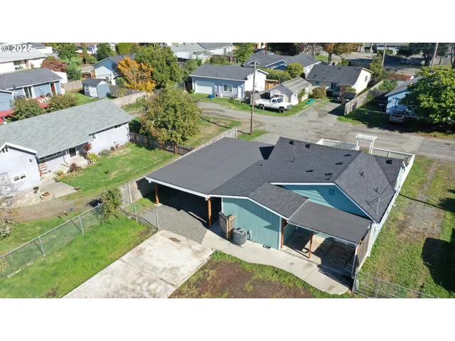 a picture of city view