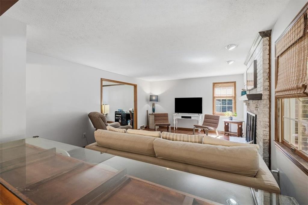 2448 Rihn Strasse Gibsonia, PA 15044 - Photo 25 of 44