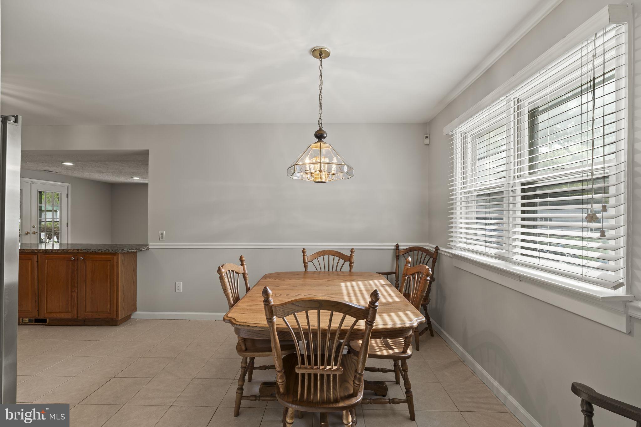 621 South Forklanding Road Maple Shade, NJ 08052 - Photo 5 of 45 Dining Room