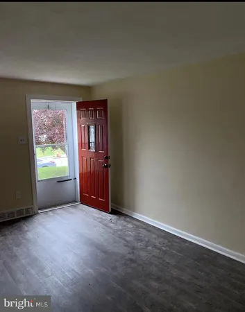 $1,900 | 1119 Kenwood Road, Darby, PA 19023