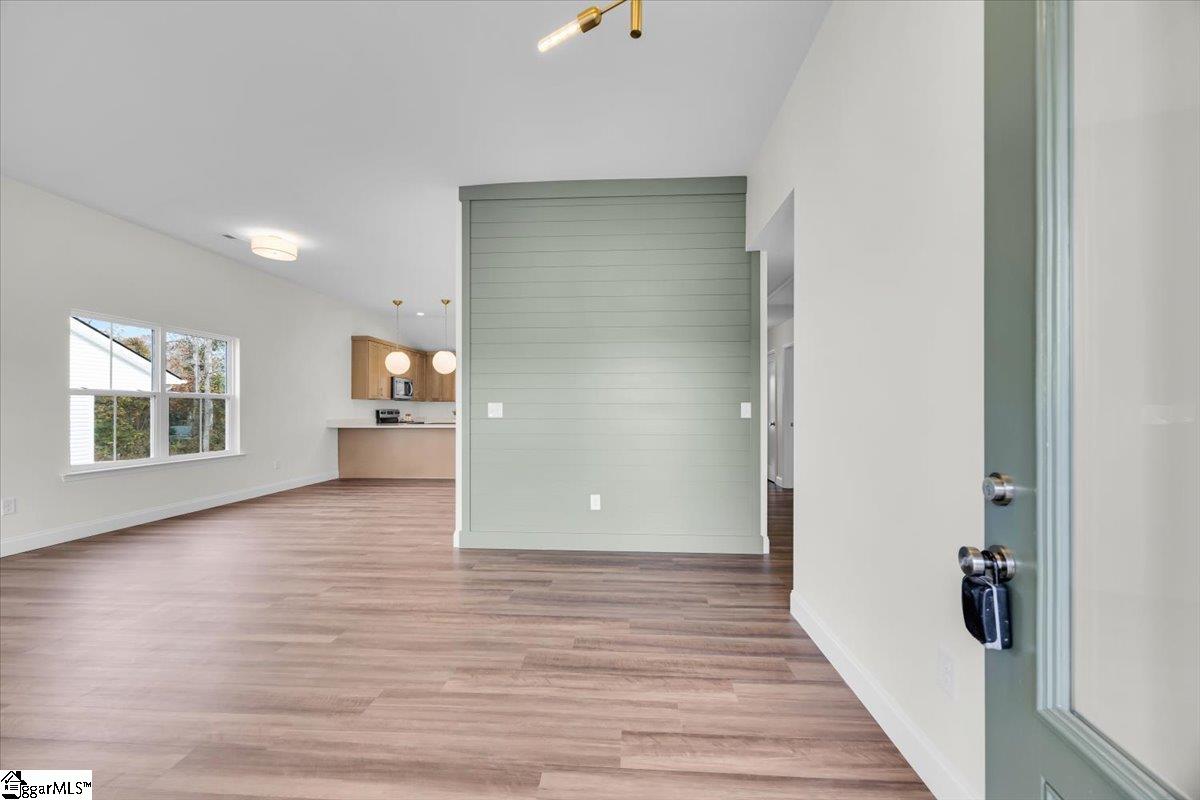 275 Ragan Street Campobello, SC 29322 - Photo 4 of 26