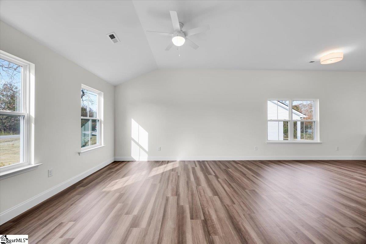 275 Ragan Street Campobello, SC 29322 - Photo 6 of 26