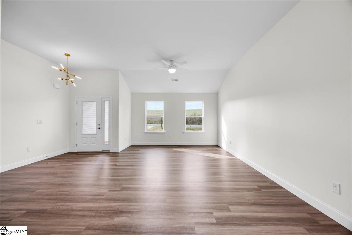 275 Ragan Street Campobello, SC 29322 - Photo 8 of 26