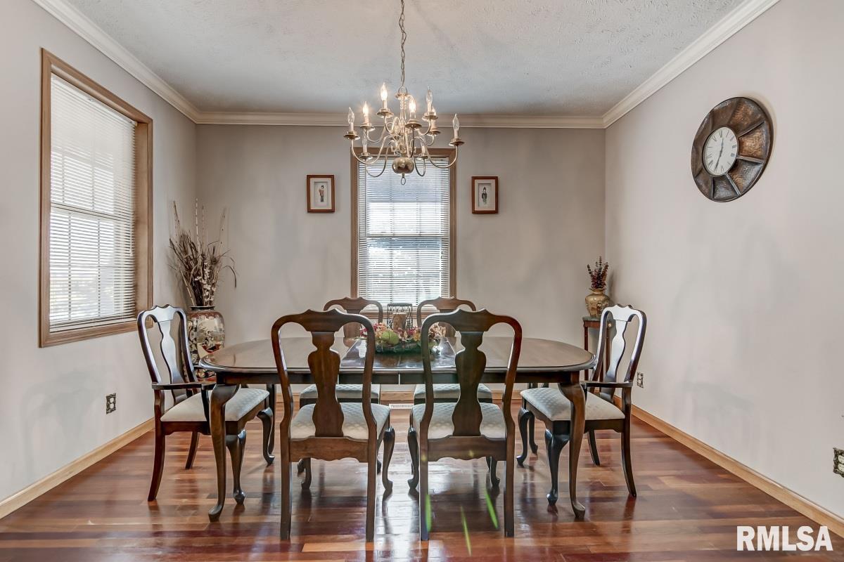 11619 Bell Fountain Road Dawson, IL 62520 - Photo 13 of 48 Gallery Image 13