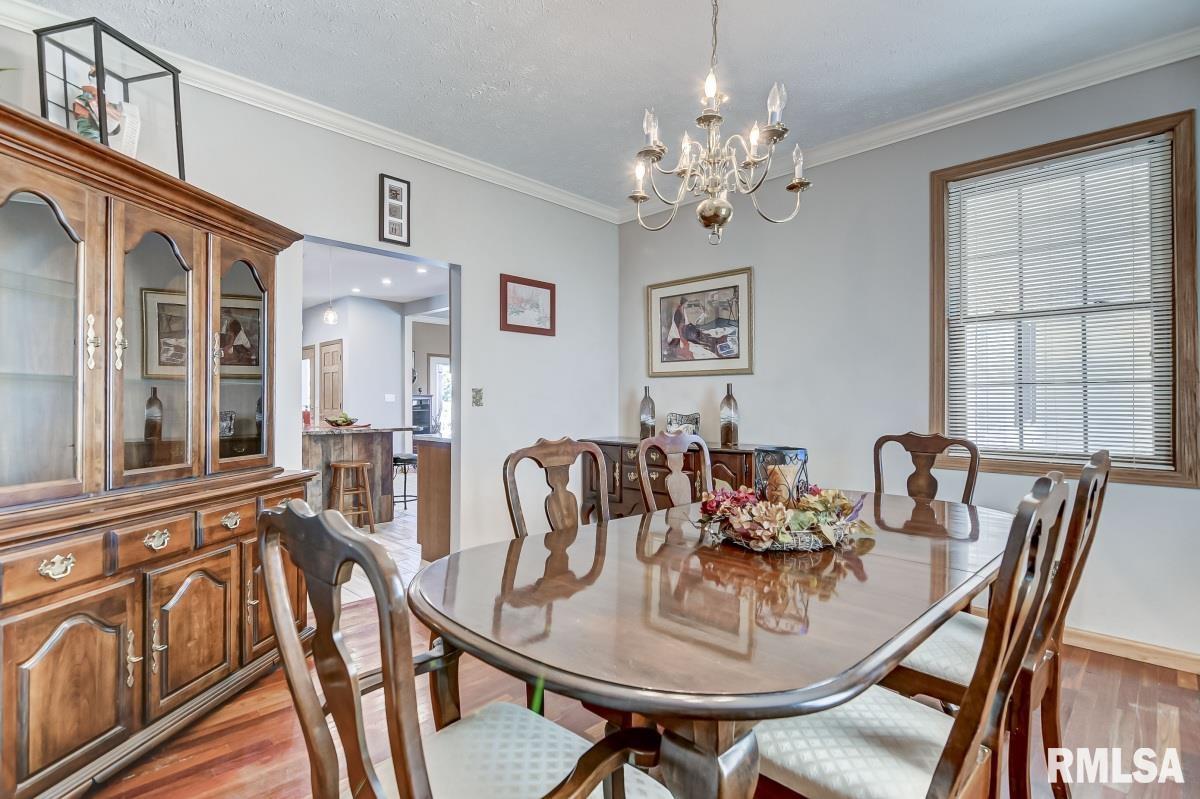 11619 Bell Fountain Road Dawson, IL 62520 - Photo 14 of 48 Gallery Image 14