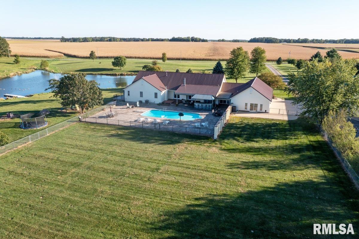 11619 Bell Fountain Road Dawson, IL 62520 - Photo 4 of 48 Gallery Image 4