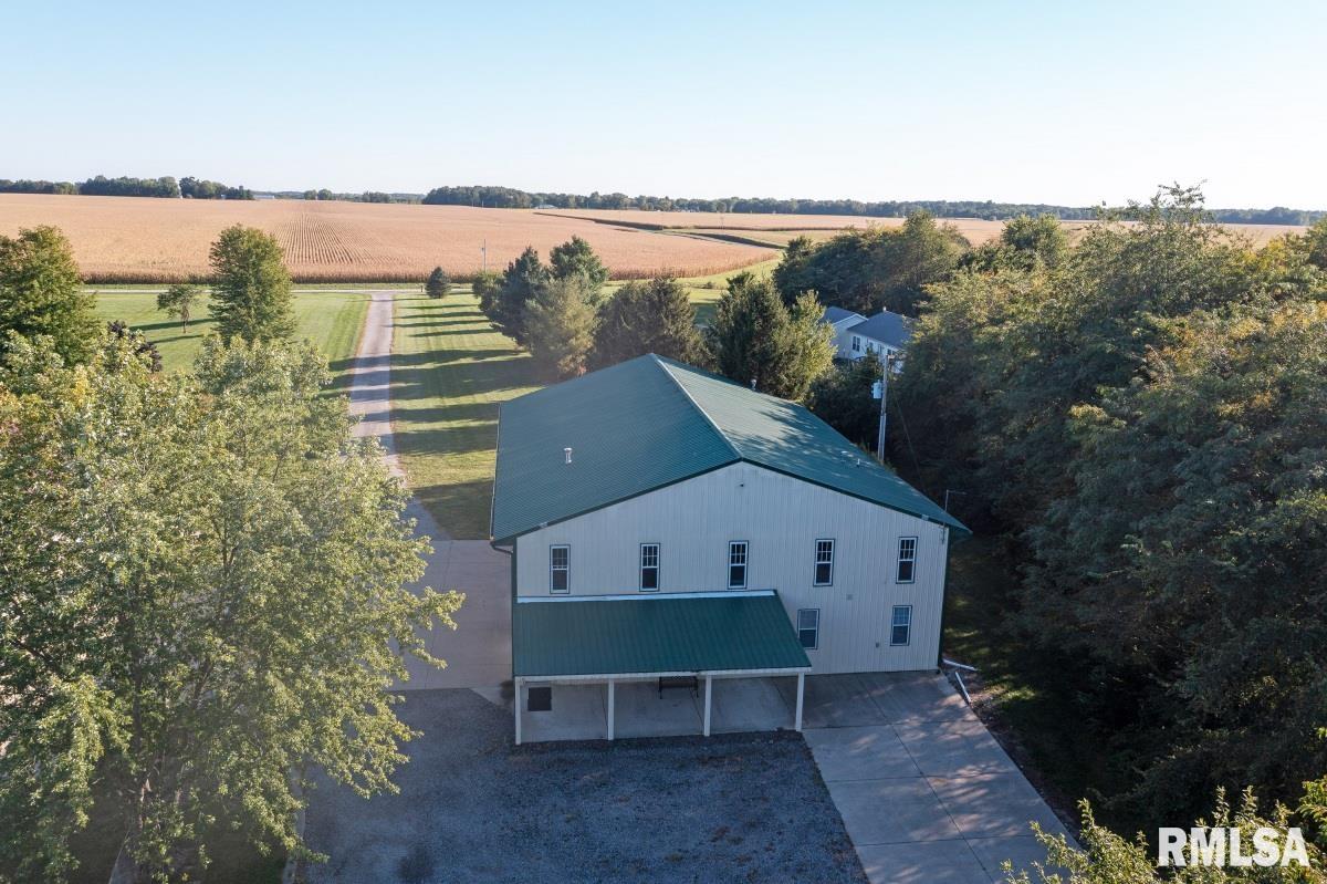 11619 Bell Fountain Road Dawson, IL 62520 - Photo 41 of 48 Gallery Image 41