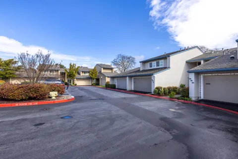 $1,628,000 | 662 Draco Lane, Foster City, CA 94404