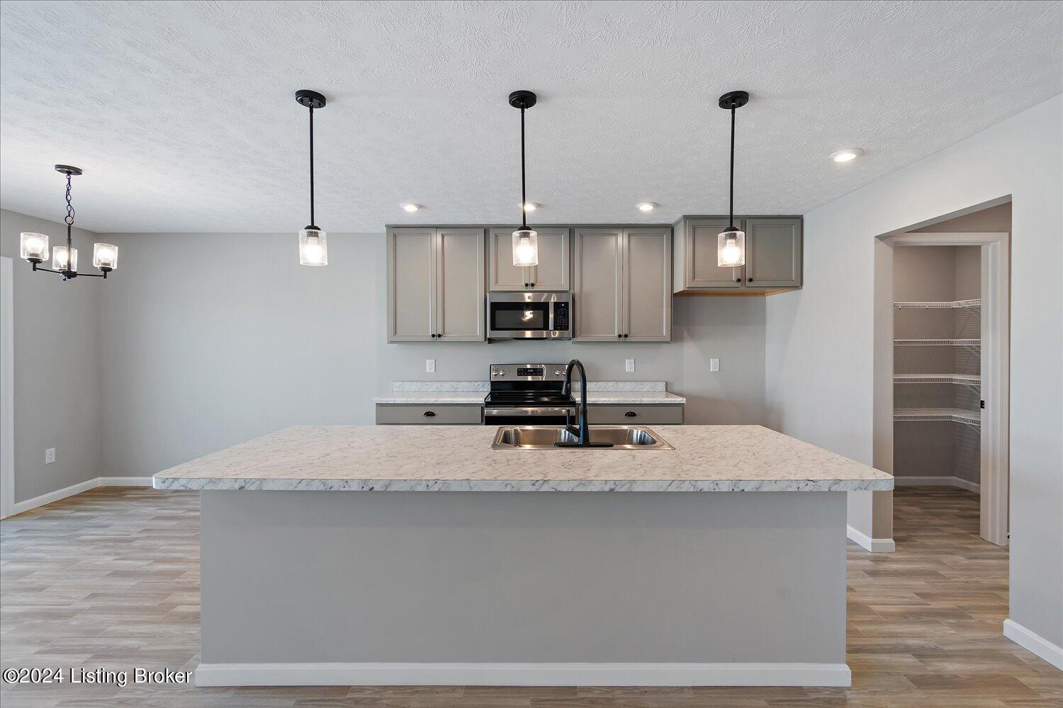 188 Blue Ridge Circle Mount Washington, KY 40047 - Photo 9 of 28 03-Kitchen